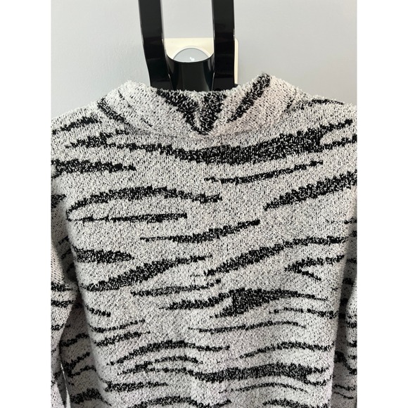 Maurices Zebra Mock Neck Sherpa Pullover Sweatshirt Size Medium - Picture 6 of 8